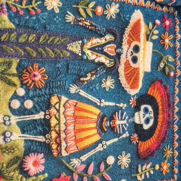 Unique Skeleton Couple Embroidered Teal Blue Sweater Women's Artwear Soft - Picture 4 of 13